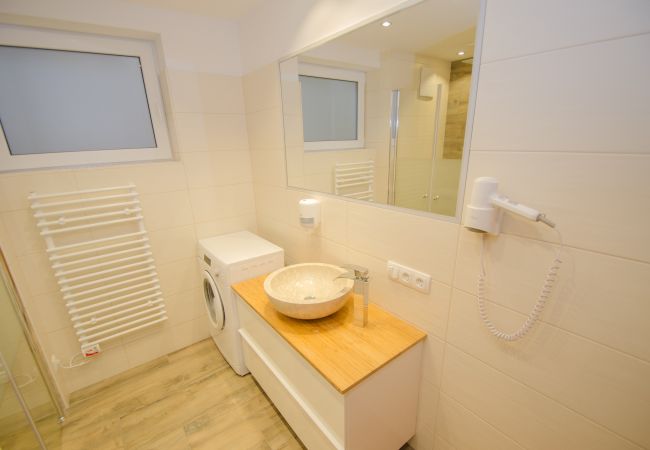 Apartment in Zell am See - Apartment LAKE VIEW - near ski lift and town Apartment in Zell am See - Apartment LAKE VIEW - near ski lift and town