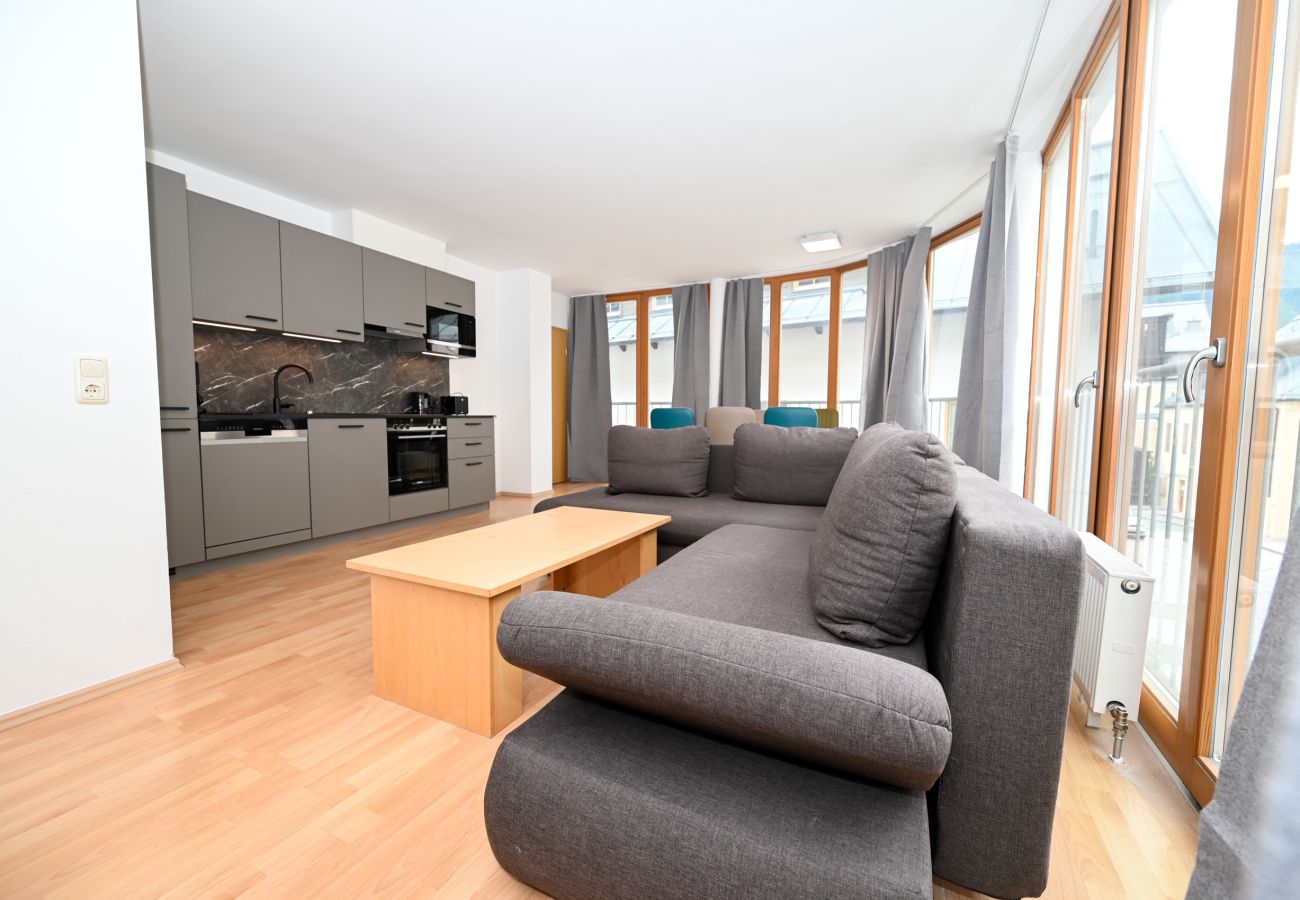 Apartment in Zell am See - Apartment ZELL CITY - next to ski lift and town
