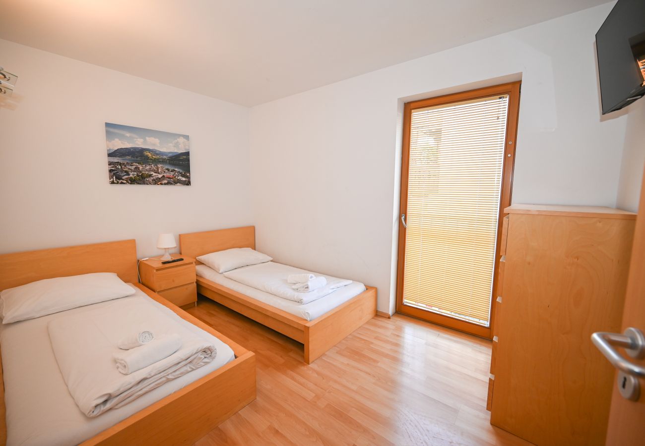 Apartment in Zell am See - Apartment ZELL CITY - next to ski lift and town