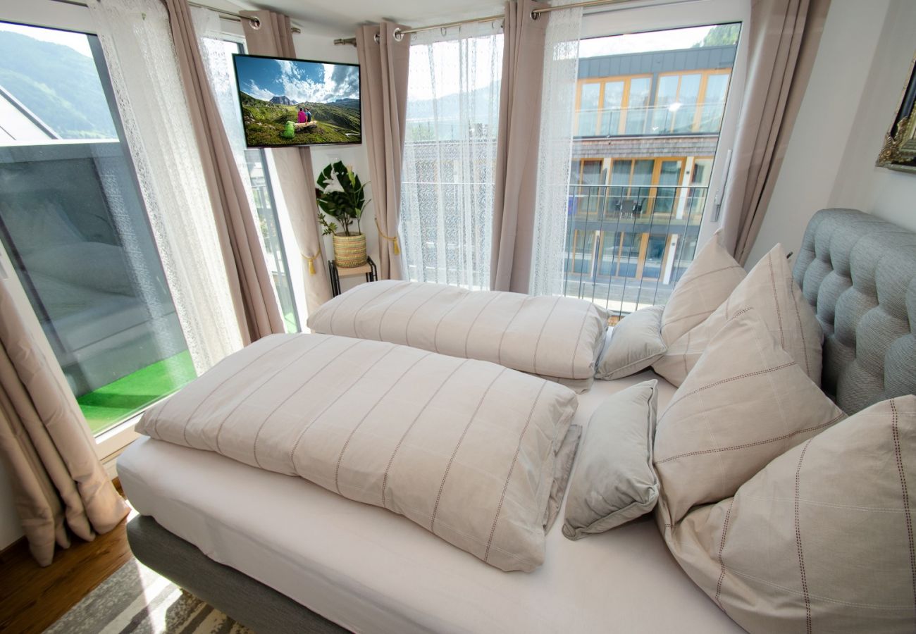 Apartment in Zell am See - Penthouse Zell City centre - near ski lift & lake