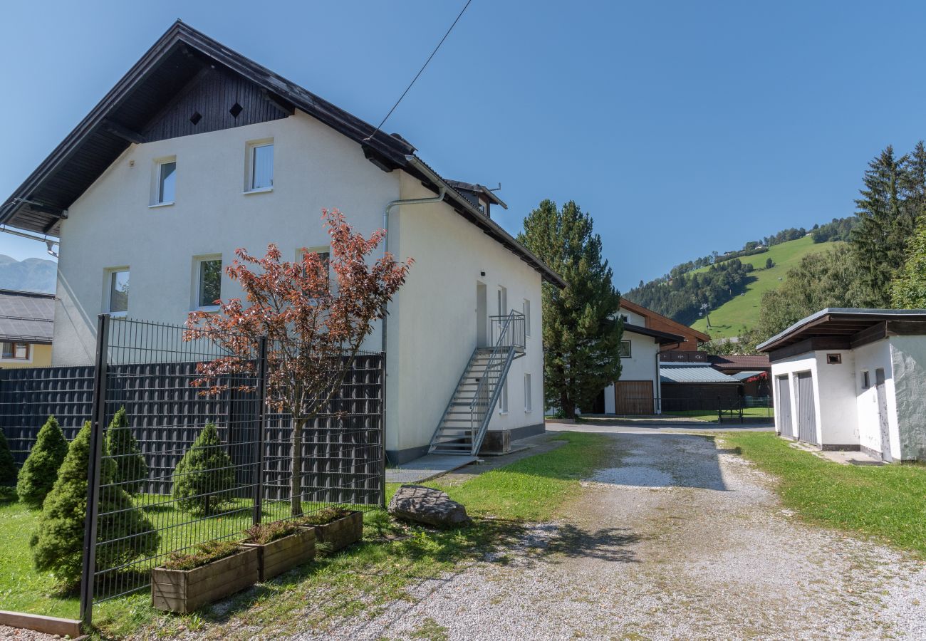 Apartment in Zell am See - Chalet Love the Alps 'EG', near ski lift