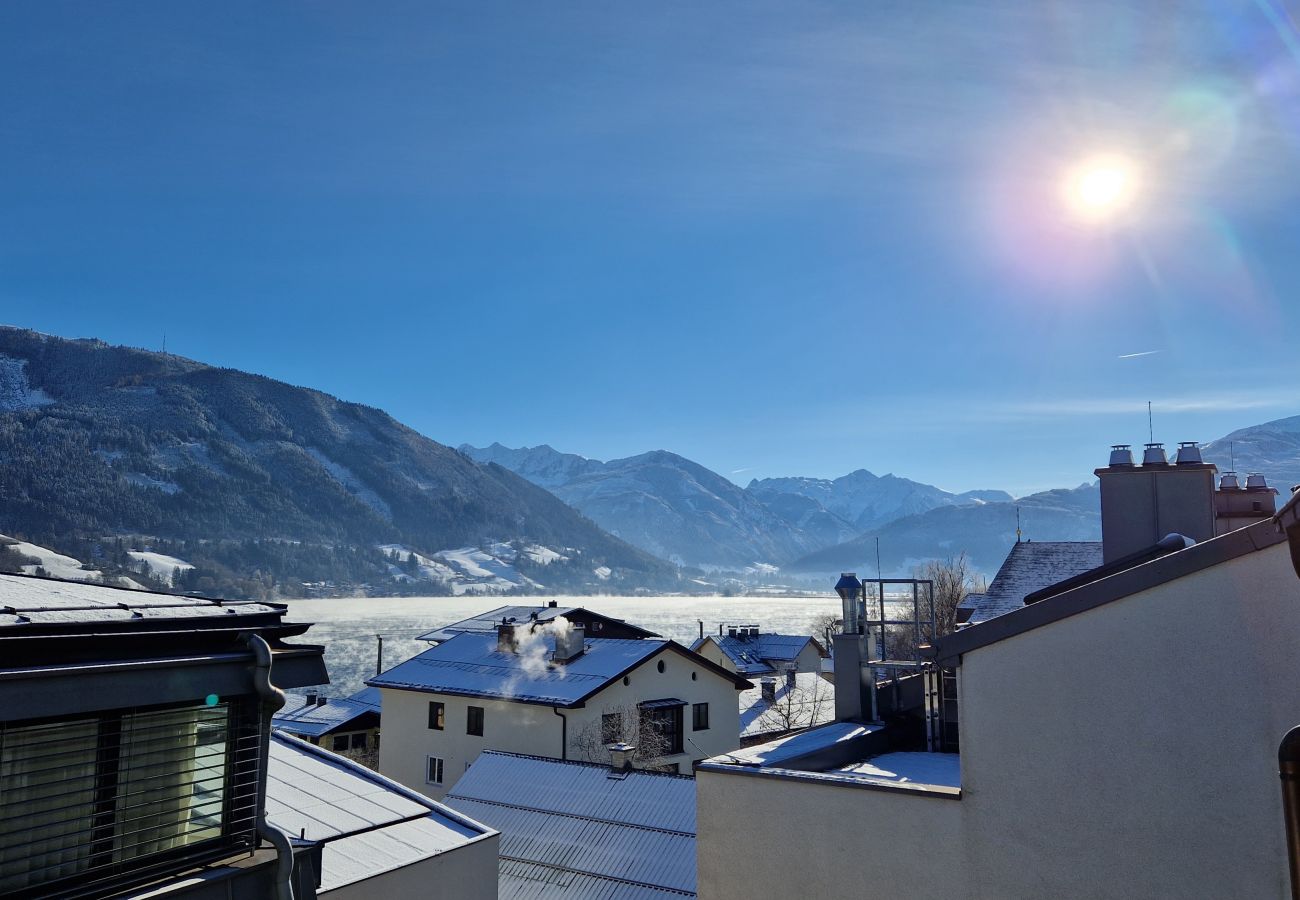 Apartment in Zell am See - Penthouse Lake Mountains View, terrace, aircon