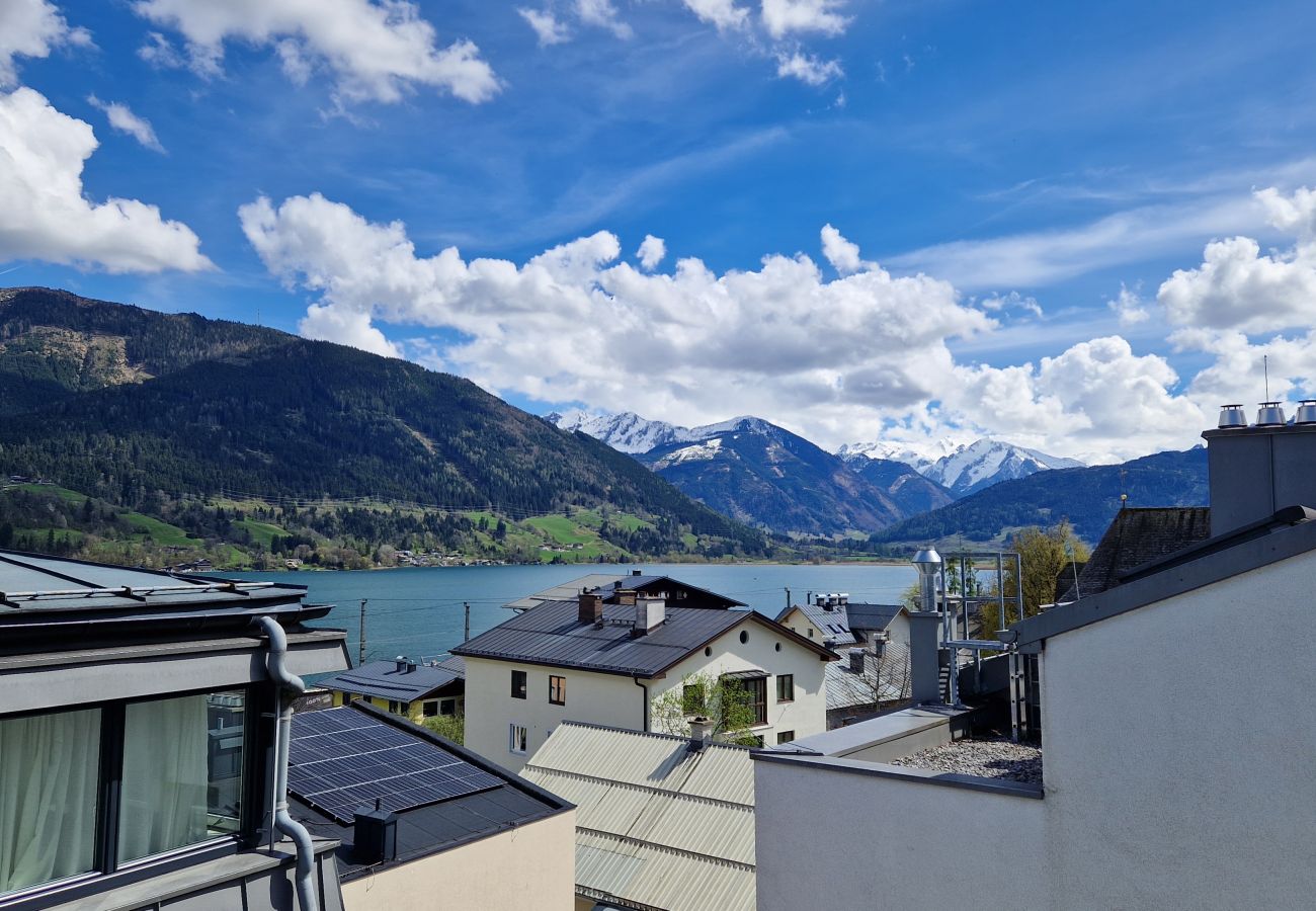 Apartment in Zell am See - Penthouse Lake Mountains View, terrace, aircon