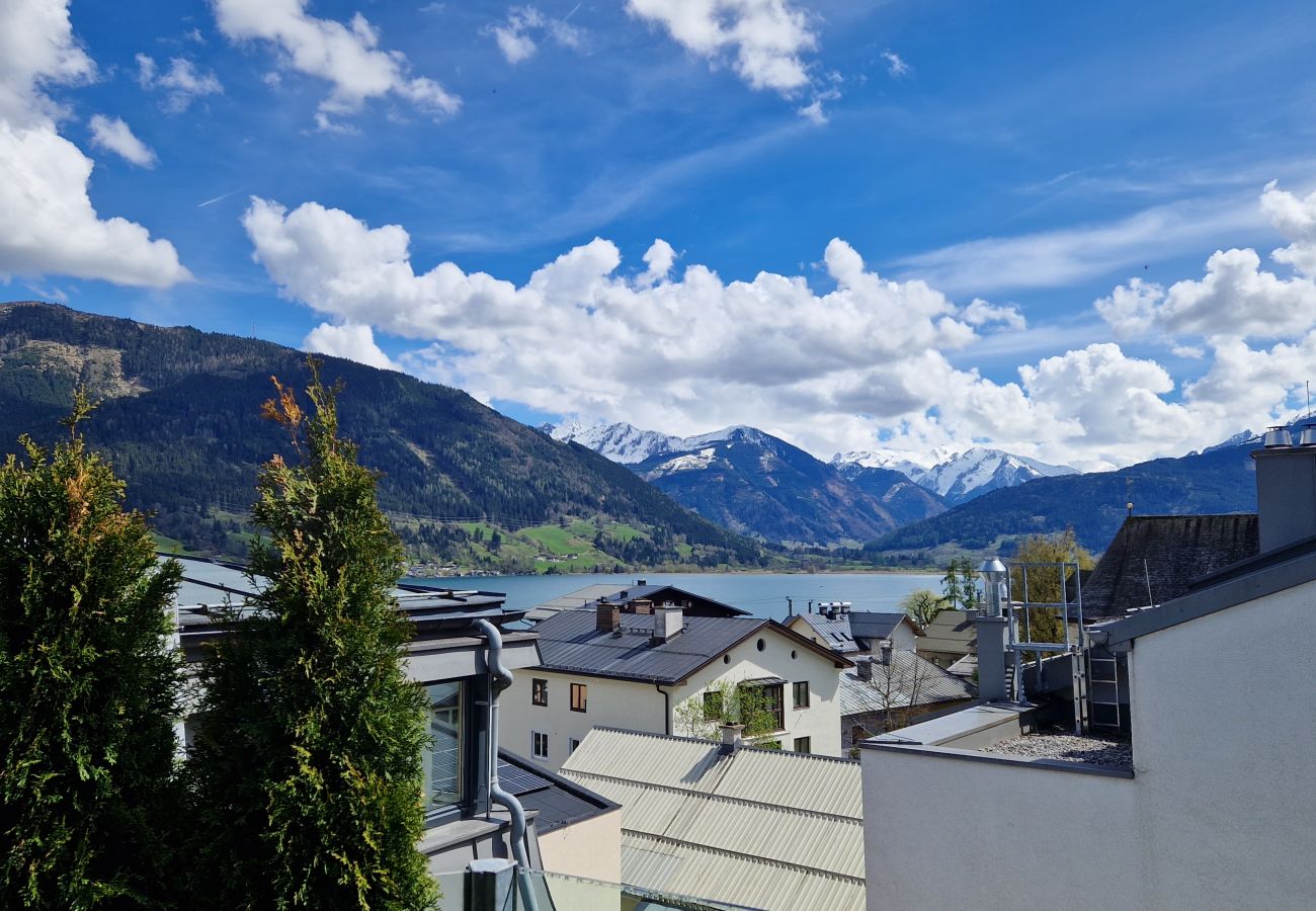 Apartment in Zell am See - Penthouse Lake Mountains View, terrace, aircon