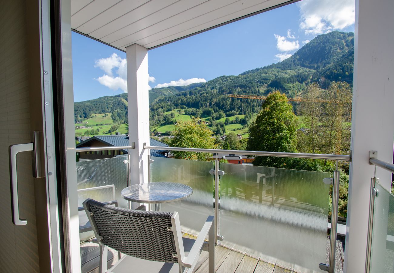 Apartment in Kaprun - Apartment Glacier View 12.6. with balcony