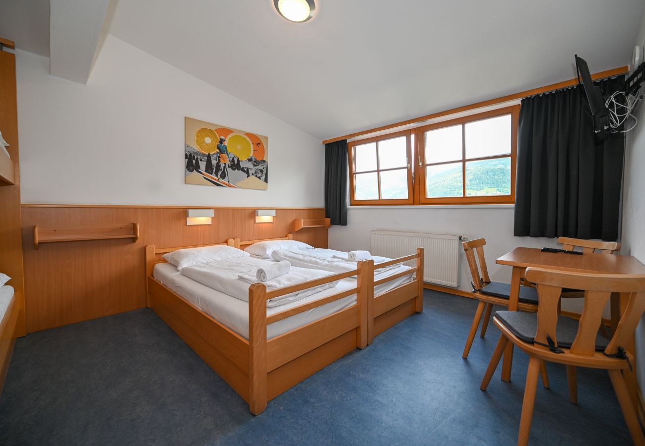 Studio in Zell am See - Schmitten 27 - Room 4 / 200m from ski lift