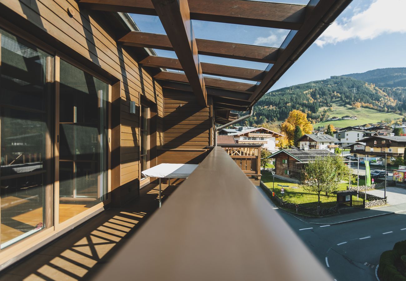 Apartment in Kaprun - Ski & Golf Suite 25: balcony, Maiskogel View
