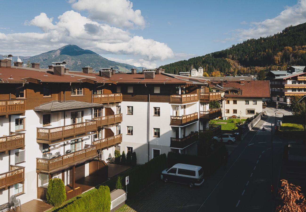 Apartment in Kaprun - Ski & Golf Suite 25: balcony, Maiskogel View