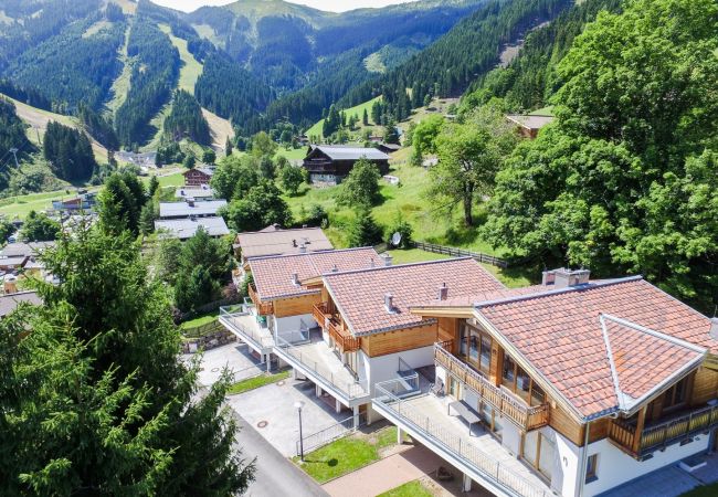 Ferienwohnung in Zell am See - Ski Chalet Jim / 300 m from ski lift Ferienwohnung in Zell am See - Ski Chalet Jim / 300 m from ski lift