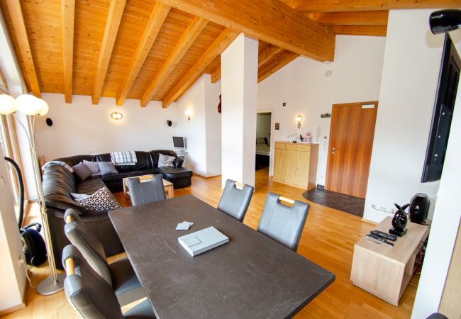 Ferienwohnung in Zell am See - Ski Chalet Jim / 300 m from ski lift Ferienwohnung in Zell am See - Ski Chalet Jim / 300 m from ski lift