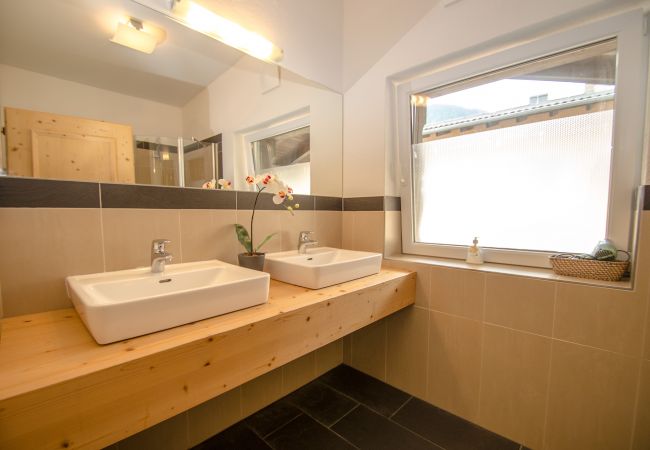 Ferienwohnung in Zell am See - Apartment ANBLICK - lake and mountain view Ferienwohnung in Zell am See - Apartment ANBLICK - lake and mountain view