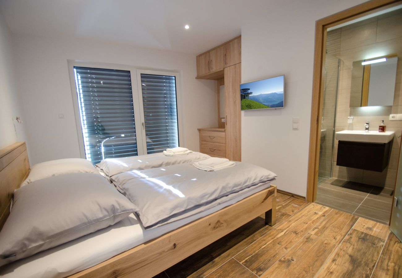 Ferienwohnung in Zell am See - Superb Alpine Lodges Zell am See 6-8pax