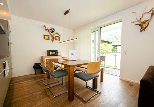 Ferienwohnung in Kaprun - Apartment Glacier View 14.2 with balcony Ferienwohnung in Kaprun - Apartment Glacier View 14.2 with balcony
