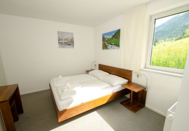 Ferienwohnung in Kaprun - Apartment Glacier View 14.2 with balcony Ferienwohnung in Kaprun - Apartment Glacier View 14.2 with balcony