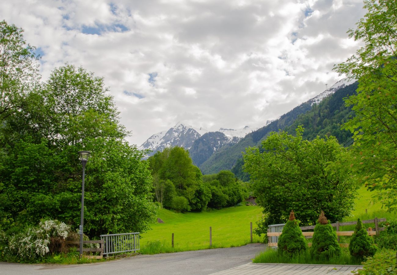 Ferienwohnung in Kaprun - Apartment Glacier View 14.2 with balcony