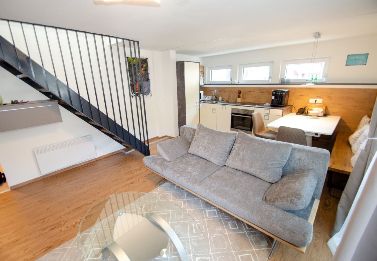 Ferienwohnung in Zell am See - Penthouse Zell City centre - near ski lift & lake