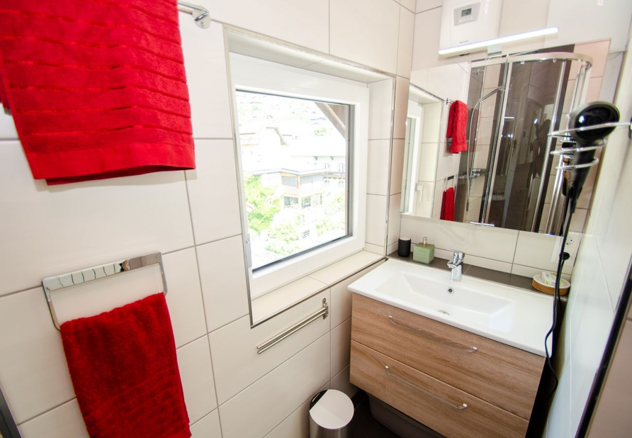 Ferienwohnung in Zell am See - Penthouse Zell City centre - near ski lift & lake
