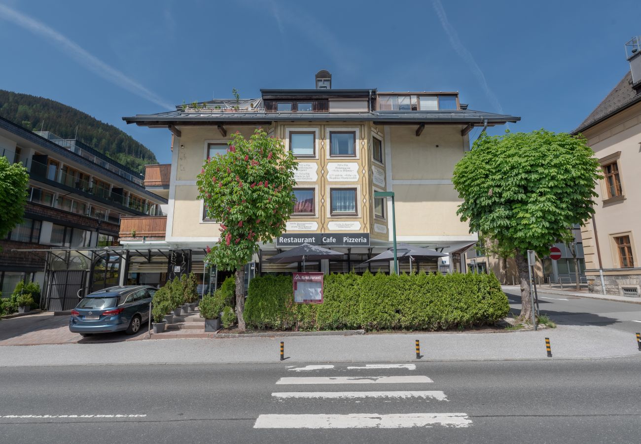 Ferienwohnung in Zell am See - Penthouse Zell City centre - near ski lift & lake