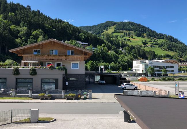 Ferienwohnung in Zell am See - Fourteen 2.2 Zell am See (S&P)