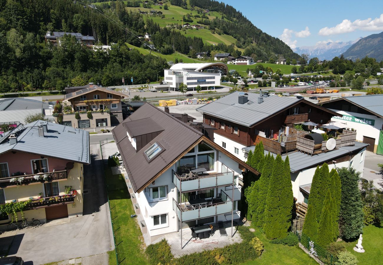 Ferienwohnung in Zell am See - Fourteen 2.2 Zell am See (S&P)