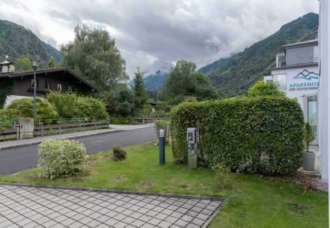 Ferienwohnung in Kaprun - Apartment Glacier View 12.1. with balcony