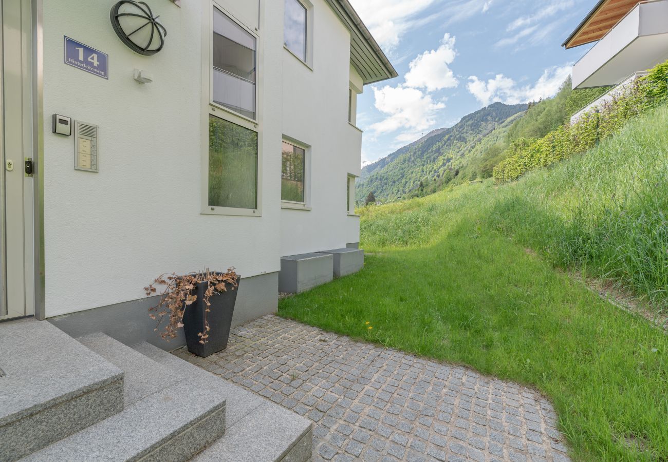 Ferienwohnung in Kaprun - Apartment Glacier View 14.6. with balcony