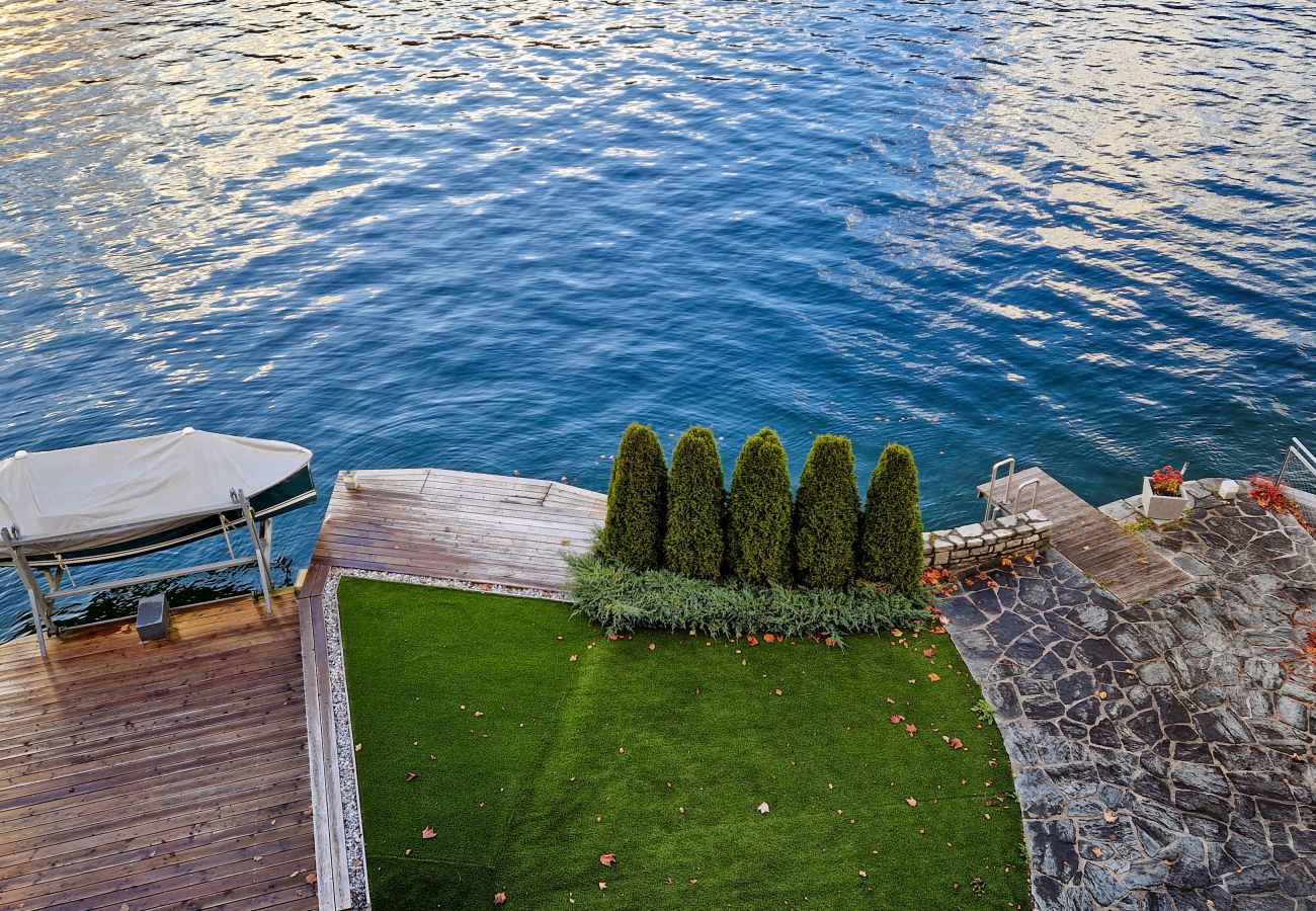 Ferienhaus in Zell am See - Finest Lakeside Villa Zell am See