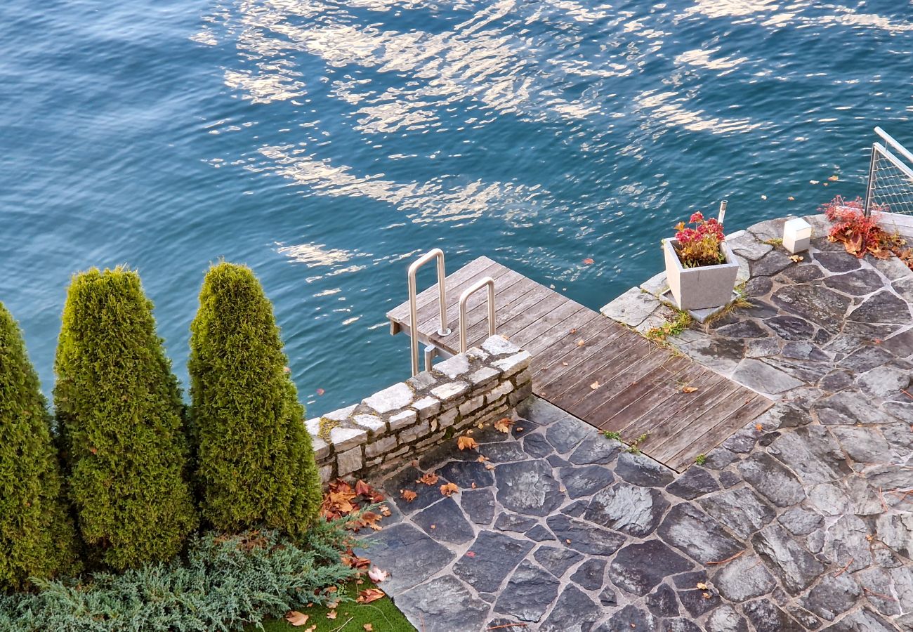 Ferienhaus in Zell am See - Finest Lakeside Villa Zell am See