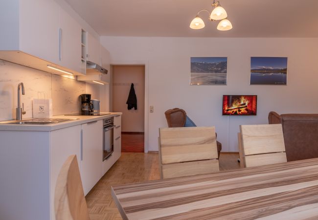 Ferienwohnung in Zell am See - Apartment Six T Nine, balcony, near ski lift Ferienwohnung in Zell am See - Apartment Six T Nine, balcony, near ski lift
