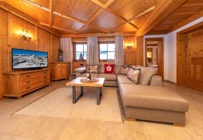 Ferienwohnung in Saalbach - Landhaus Simone - Alpenfeuer / Joker Card Ferienwohnung in Saalbach - Landhaus Simone - Alpenfeuer / Joker Card