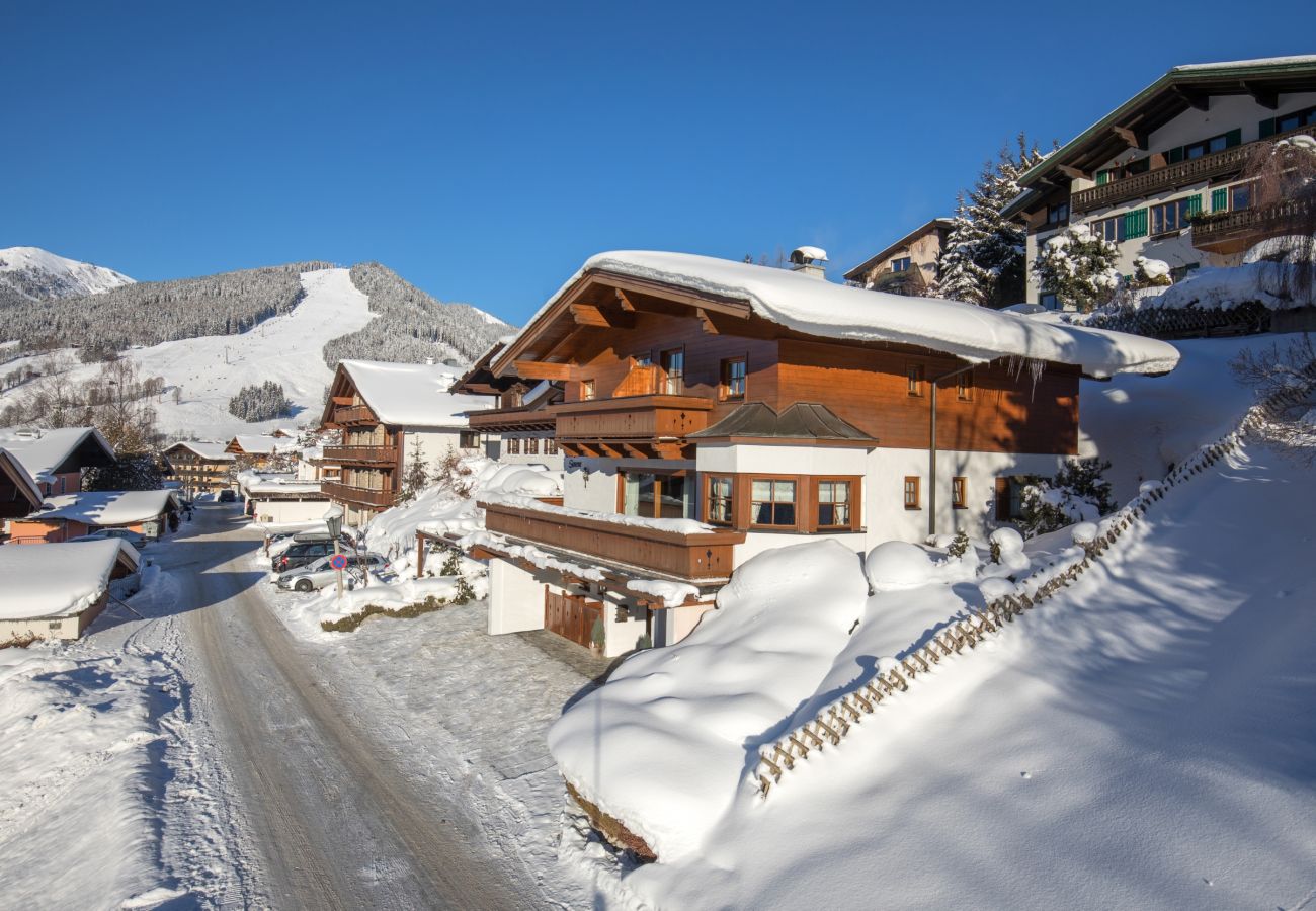 Ferienwohnung in Saalbach - Landhaus Simone - Alpenfeuer / Joker Card
