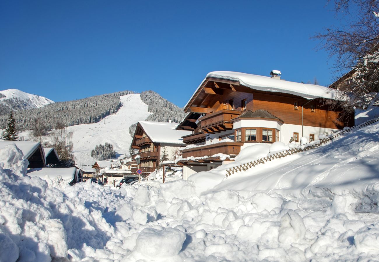 Ferienwohnung in Saalbach - Landhaus Simone - Alpenfeuer / Joker Card