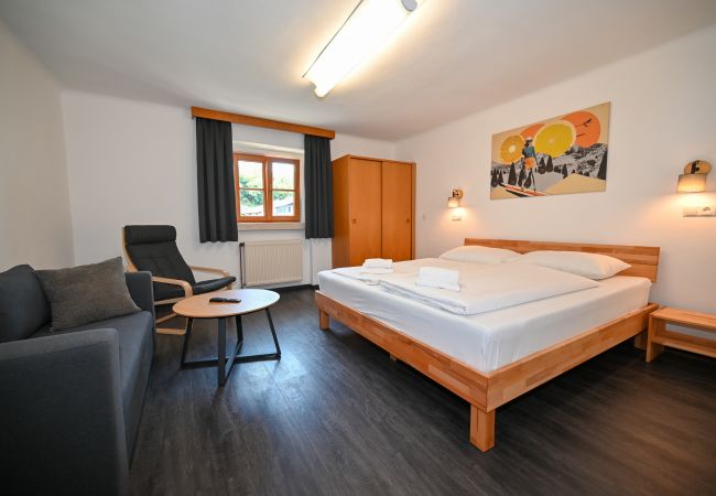  in Zell am See - Schmitten 27 - Room 8 / 200m from ski lift
