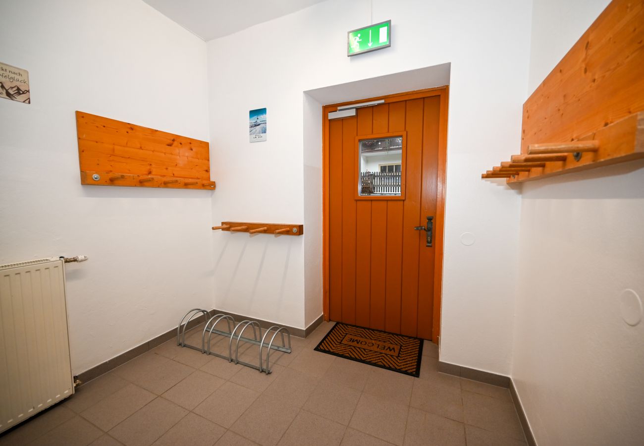 Studio in Zell am See - Schmitten 27 - Room 8 / 200m from ski lift