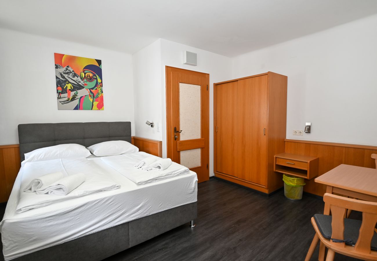 Studio in Zell am See - Schmitten 27 - Room 1 / 200m from ski lift