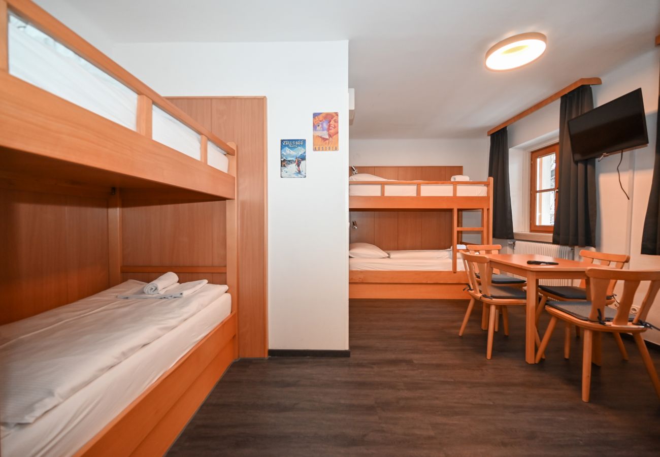 Studio in Zell am See - Schmitten 27 - Room 2 / 200m from ski lift