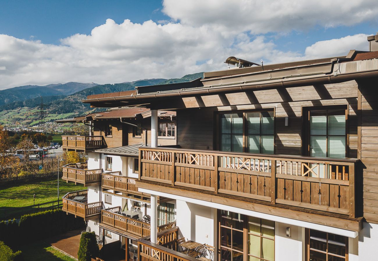 Ferienwohnung in Kaprun - Ski & Golf Suite 25: balcony, Maiskogel View